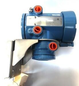 IP66 Emerson Micro Motion 2700 Transmitter Flow Meter 2700C11EFFEZAZ